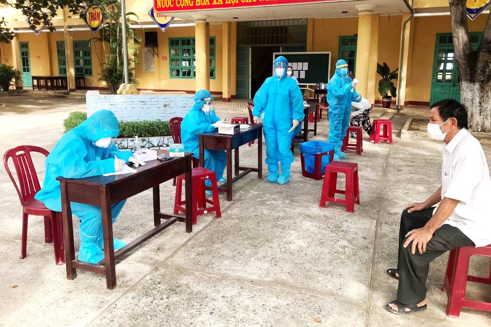 Alo, shipper xanh xin nghe! Hôm nay bà con cần gì, ăn gì ạ? - 6 Alo, shipper xanh xin nghe! Hôm nay bà con cần gì, ăn gì ạ? - 6