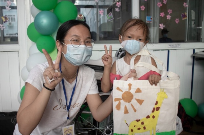 Bệnh nhi tại Lớp học hạnh phúc.