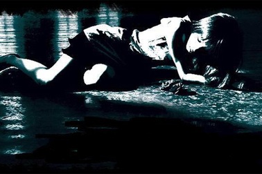 Nữ cán bộ lớp tranh thủ… bán dâm ngoài giờ học