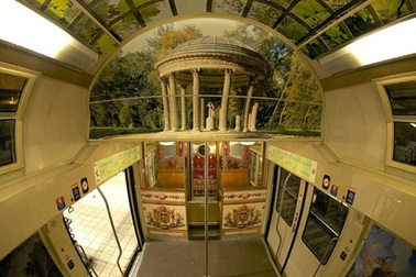 Độc đáo và lạ mắt với con tàu lộng lẫy như hoàng cung