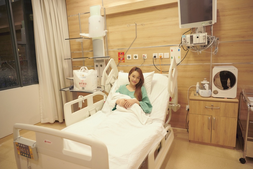 Nhã Phương tiết lộ bí kíp lấy lại vóc dáng sau 2 tuần sinh con - 1 Nhã Phương tiết lộ bí kíp lấy lại vóc dáng sau 2 tuần sinh con - 1