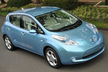 Nissan giới thiệu ô tô chạy điện LEAF 