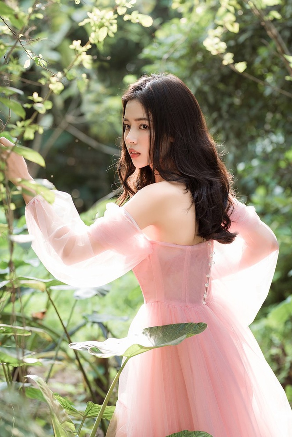 Nữ sinh ngành Thú y năng nổ bén duyên với nghề mẫu ảnh - 1 Nữ sinh ngành Thú y năng nổ bén duyên với nghề mẫu ảnh - 1