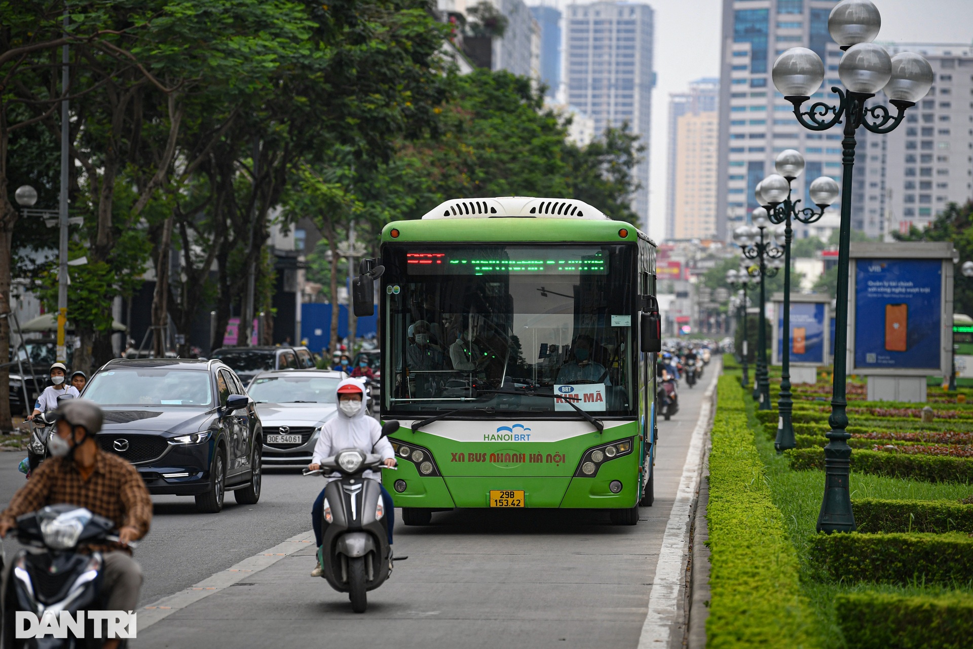 BRT sau 6 năm hoạt động: Đói khách, bị các phương tiện khác chèn ép - 7 BRT sau 6 năm hoạt động: Đói khách, bị các phương tiện khác chèn ép - 7