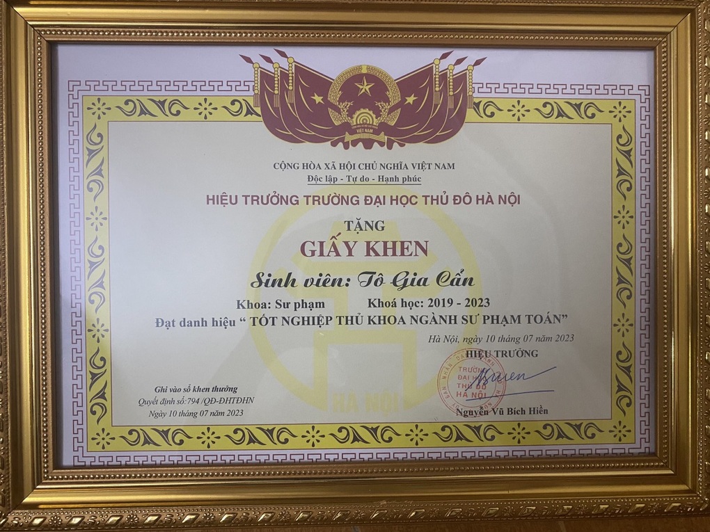 Tốt nghiệp thủ khoa đại học ở tuổi 30 - 3 Tốt nghiệp thủ khoa đại học ở tuổi 30 - 3
