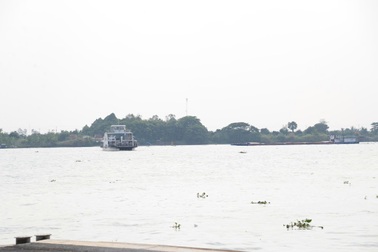 Người phụ nữ bị mỏ bàn phà đè tử vong