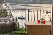 Căn nhà tối tăm bán rẻ như cho, không ngờ thành “kiệt tác” sau cải tạo