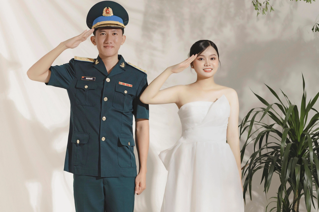 Cặp đôi nên duyên nhờ quán tạp hóa, rước dâu 10 bước chân do 2 nhà sát vách - 1 Cặp đôi nên duyên nhờ quán tạp hóa, rước dâu 10 bước chân do 2 nhà sát vách - 1