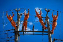 Bộ Công Thương chính thức đề xuất tính khoản lỗ của EVN vào giá điện