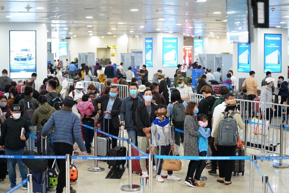Hỏa tốc “lệnh” tạm dừng vận chuyển người Việt từ vùng dịch về TPHCM - 1 Hỏa tốc “lệnh” tạm dừng vận chuyển người Việt từ vùng dịch về TPHCM - 1