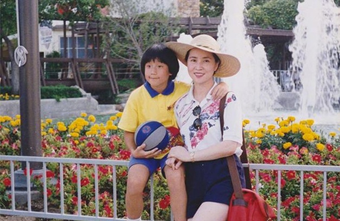 Con trai Thành Long chật vật quay lại làng giải trí sau biến cố đi tù - 1 Con trai Thành Long chật vật quay lại làng giải trí sau biến cố đi tù - 1