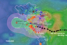 Bão Kajiki di chuyển chậm lại và rất mạnh khi đổ bộ vào đất liền