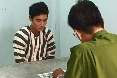 Tài xế taxi bị cướp đâm trọng thương