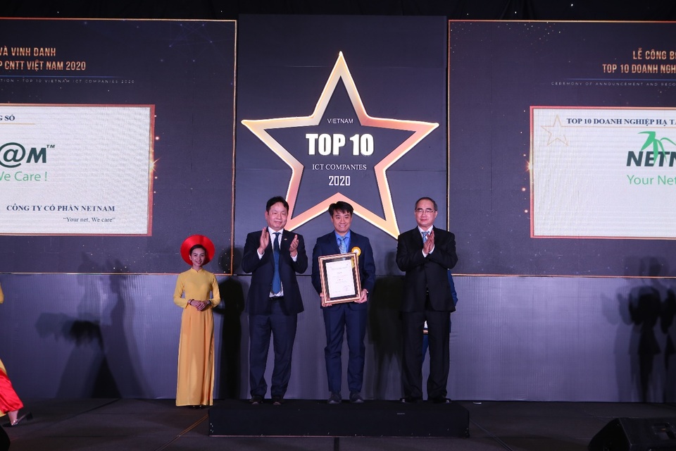 FPT Telecom được vinh danh Top 10 doanh nghiệp hạ tầng số hàng đầu Việt Nam - 1 FPT Telecom được vinh danh Top 10 doanh nghiệp hạ tầng số hàng đầu Việt Nam - 1
