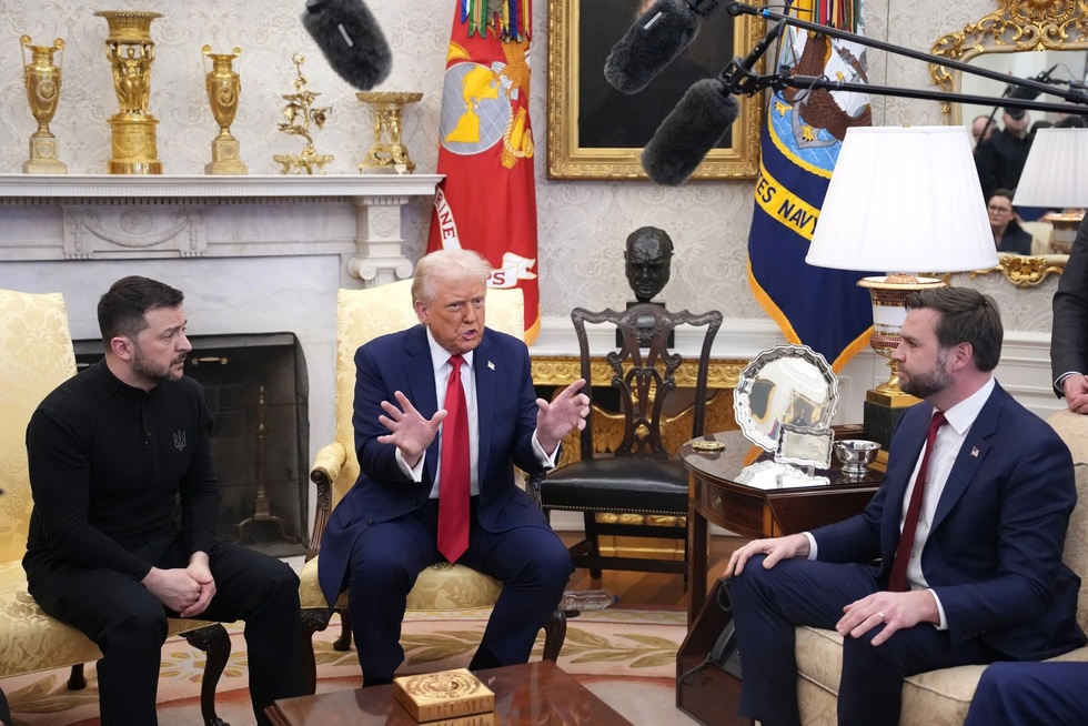 Bế tắc bàn đàm phán, Ukraine chao đảo giữa ngã ba đường - 1 Bế tắc bàn đàm phán, Ukraine chao đảo giữa ngã ba đường - 1