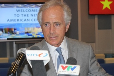 Thảo luận bán vũ khí sát thương cho VN đang “ấm dần lên” tại Mỹ