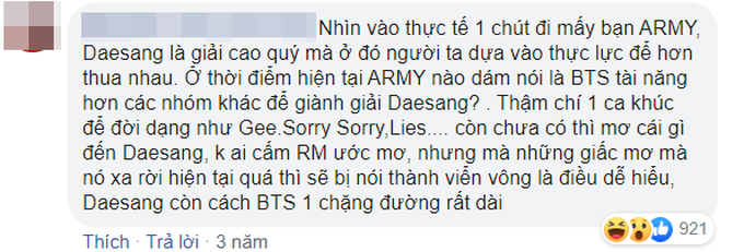 Concert đen tối năm 2016 của BTS: RM bị “ném đá”, giễu cợt khi mơ ước được Daesang, cả nhóm bị “tổng tấn công” với cáo buộc đạo nhái - Ảnh 6. Concert đen tối năm 2016 của BTS: RM bị “ném đá”, giễu cợt khi mơ ước được Daesang, cả nhóm bị “tổng tấn công” với cáo buộc đạo nhái - Ảnh 6.