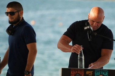 Được hứa hẹn cả "núi tiền", Khabib Nurmagomedev vẫn từ chối trở lại sàn đấu