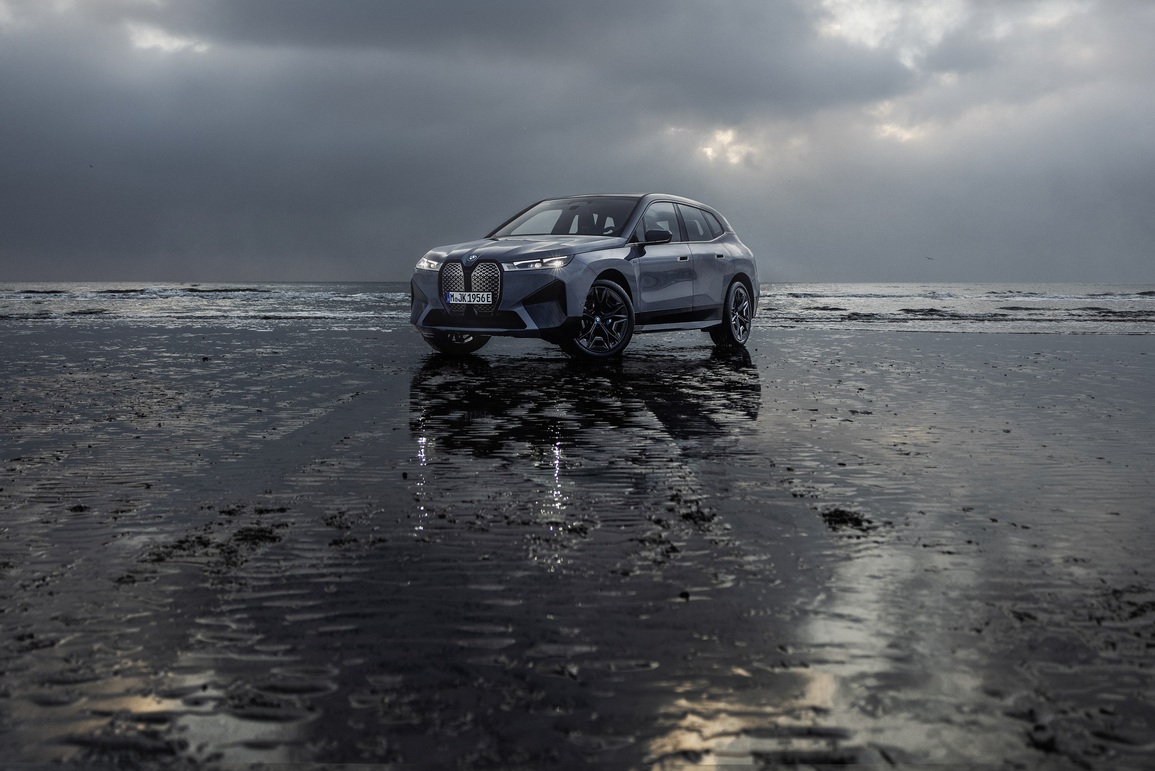 CES 2022: Xe điện hiệu suất cao BMW iX M60 trình làng - 7 CES 2022: Xe điện hiệu suất cao BMW iX M60 trình làng - 7