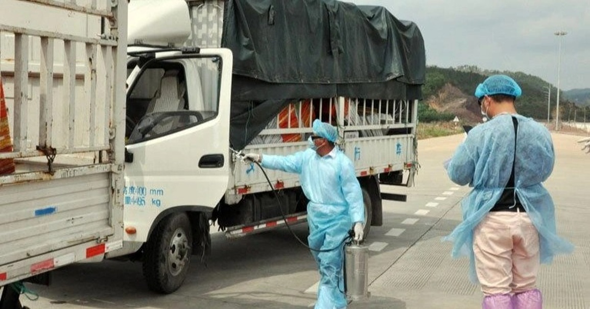 Trung Quốc tạm dừng thông quan ở cửa khẩu Lào Cai, Bộ Công Thương nói gì? - 1 Trung Quốc tạm dừng thông quan ở cửa khẩu Lào Cai, Bộ Công Thương nói gì? - 1