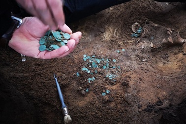 Phát hiện kho tiền vàng cuối thời Trung cổ ở Hungary