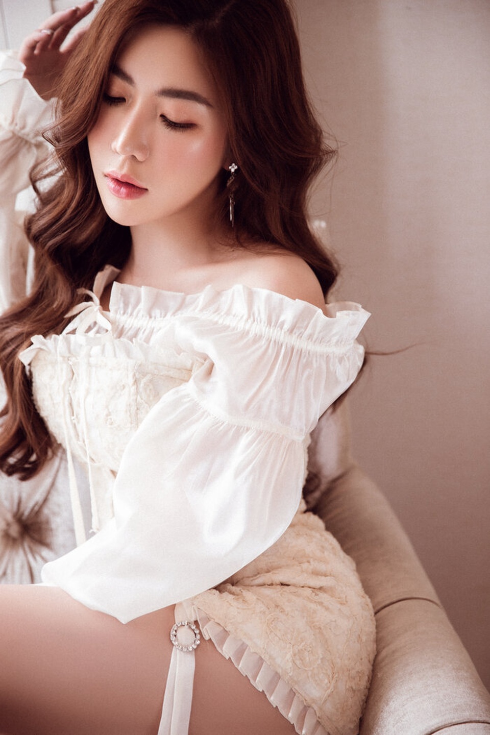 “Hotgirl” Trương Lệ Vân đẹp gợi cảm khi tái xuất sau 7 năm rời xa showbiz - 4 “Hotgirl” Trương Lệ Vân đẹp gợi cảm khi tái xuất sau 7 năm rời xa showbiz - 4