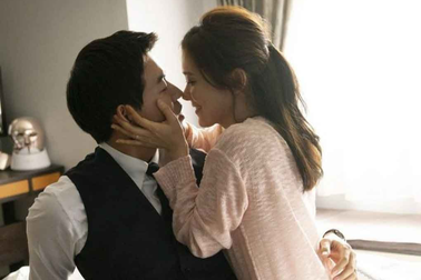 Cuộc điện thoại khiến tôi bừng tỉnh, không đi quá giới hạn với đồng nghiệp