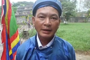 Người cháu nội nghèo vua Thành Thái chia sẻ cảm xúc khi lần đầu được dự lễ kỵ vua ông tại Huế