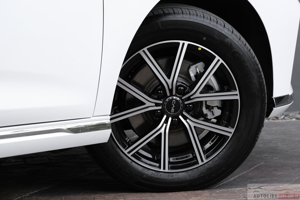 BYD M6 sắp về Việt Nam, sẽ đấu Innova Cross nhưng giá rẻ hơn cả Xpander - 6 BYD M6 sắp về Việt Nam, sẽ đấu Innova Cross nhưng giá rẻ hơn cả Xpander - 6