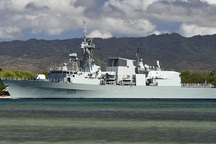 Canada điều tàu chiến tập trận “nắn gân” Trung Quốc trên biển