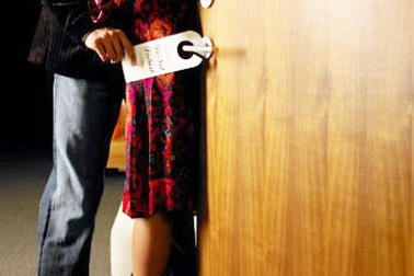 Nữ sinh đừng đùa với “bồ già” 