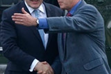 Thủ tướng Anh Gordon Brown: Thế giới nợ Mỹ