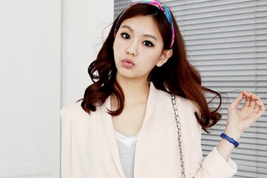 Ngán ngẩm những cô nàng "sáng nắng chiều mưa"