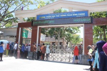 Hà Tĩnh: 1 thí sinh bị ngất xỉu khi đang làm bài