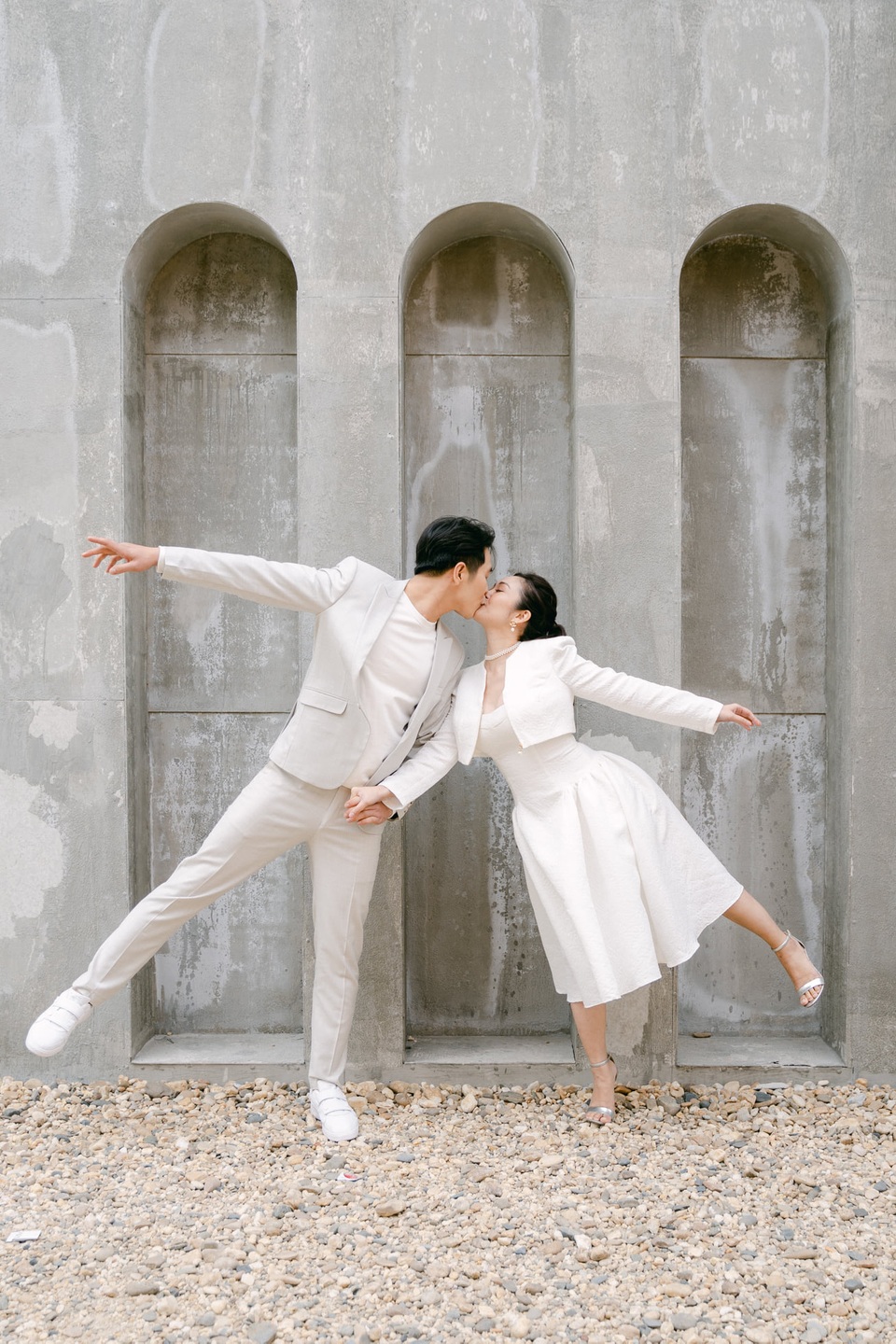 Ảnh cưới đẹp lung linh của MC Thùy Linh VTV với chồng kém 5 tuổi - 12 Ảnh cưới đẹp lung linh của MC Thùy Linh VTV với chồng kém 5 tuổi - 12