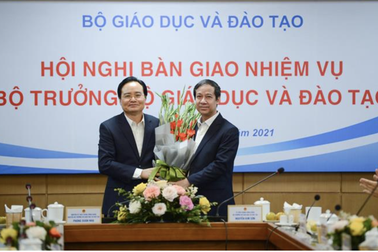 Bàn giao nhiệm vụ Bộ trưởng Bộ Giáo dục và Đào tạo