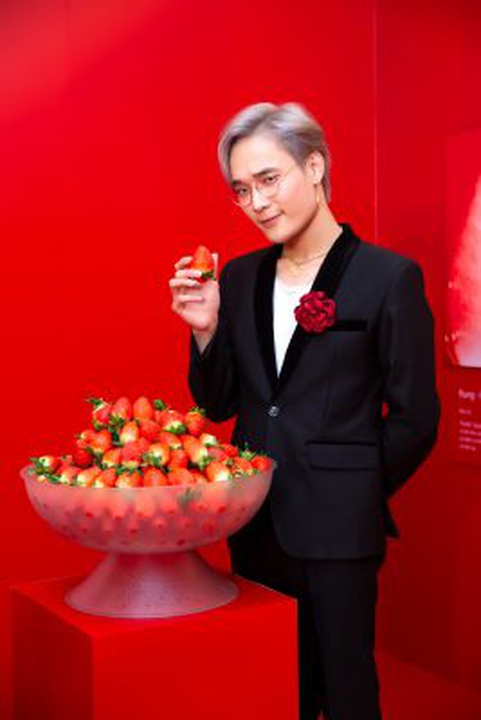 Sao Việt nô nức tham dự buffet dâu tây Hàn Quốc &quot;Queen of Strawberry&quot; - Ảnh 11.