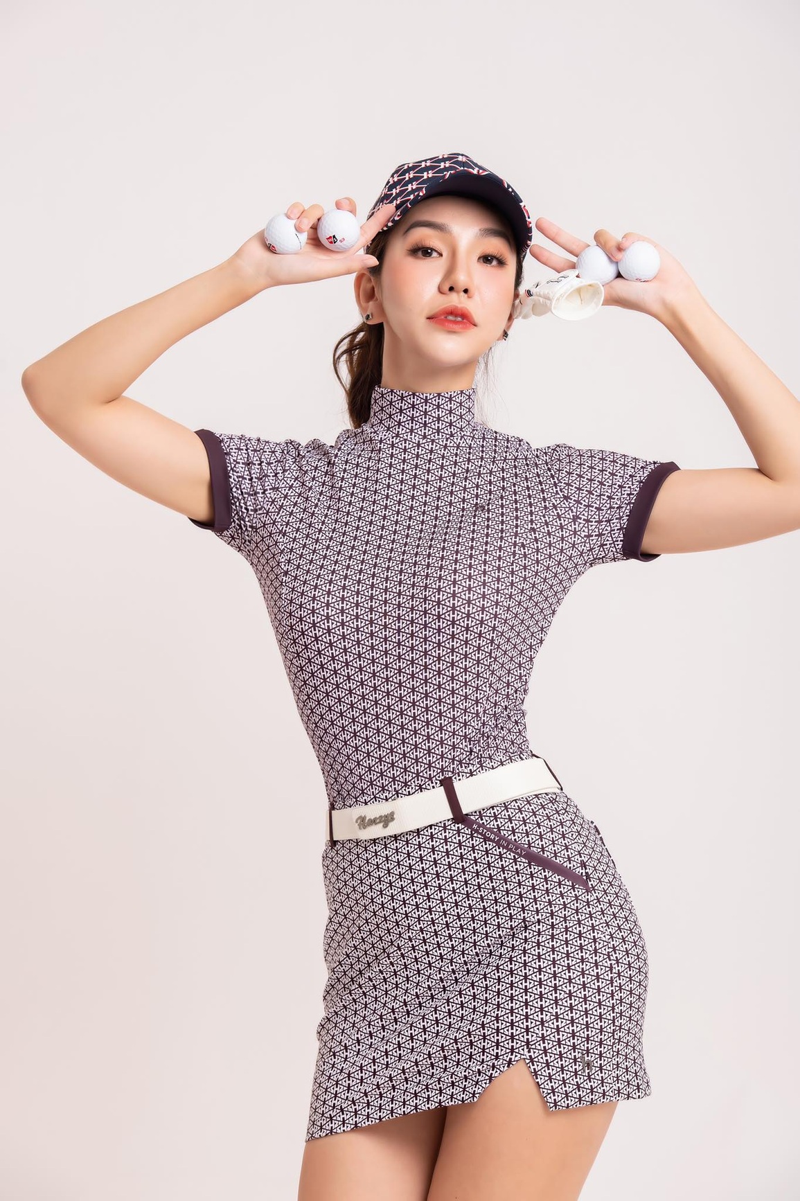 MC Hải Anh bày tỏ thực hư trào lưu gái đẹp mê golf để săn đại gia - 3 MC Hải Anh bày tỏ thực hư trào lưu gái đẹp mê golf để săn đại gia - 3