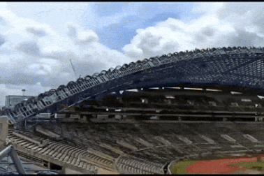 SVĐ khổng lồ, nơi CĐV Việt Nam từng "đổ máu", sụp đổ trong khoảnh khắc