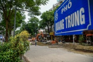 Nhiều đoạn phố Quang Trung không đáp ứng chất lượng, phải bóc dỡ làm lại
