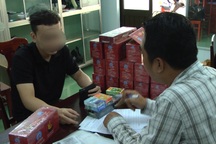 Xử phạt chủ quán cà phê vì hơn 1.600 viên shisha không rõ nguồn gốc