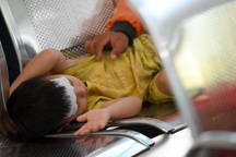 Trẻ đồng loạt đổ bệnh, một bệnh viện ở TPHCM có lượt khám tăng gần gấp đôi