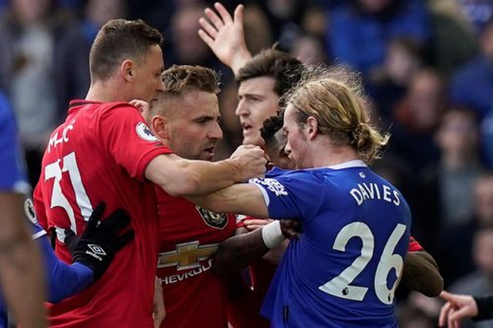 Những khoảnh khắc Man Utd kiếm một điểm vất vả trên sân Everton - 10 Những khoảnh khắc Man Utd kiếm một điểm vất vả trên sân Everton - 10