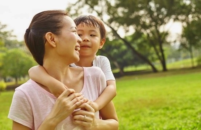 Khen ngợi, giống như penicillin, không được tùy tiện sử dụng, nhất là với trẻ em. (Ảnh minh họa)