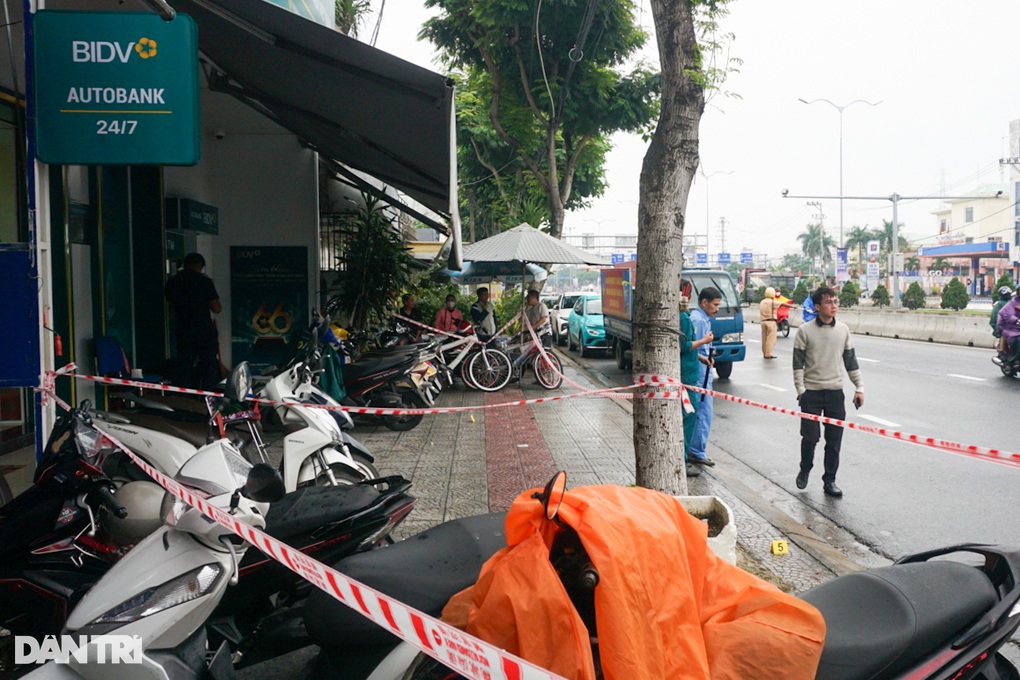 Lời khai của 2 nghi phạm cướp ngân hàng ở Đà Nẵng - 2 Lời khai của 2 nghi phạm cướp ngân hàng ở Đà Nẵng - 2
