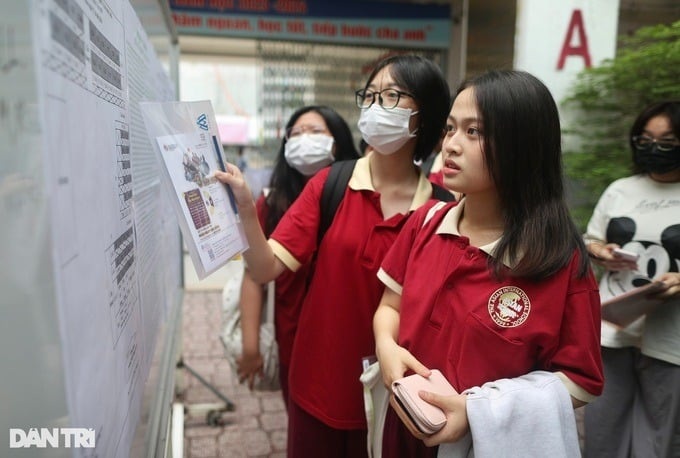 Implementera ett allmänt utbildningsprogram, socialisera lärobokssammanställning - 1 Thực hiện một chương trình giáo dục phổ thông, xã hội hóa biên soạn SGK - 1