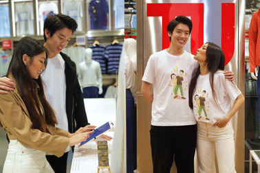 UNIQLO “đốn tim” fans với trải nghiệm UT Me tôn vinh thông điệp tình yêu