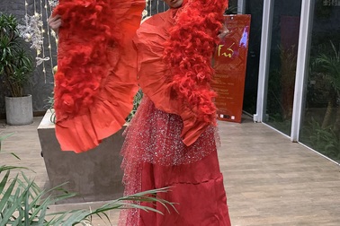 Sinh viên Ngoại thương tổ chức triển lãm “Tứ” hỗ trợ các em nhỏ khó khăn