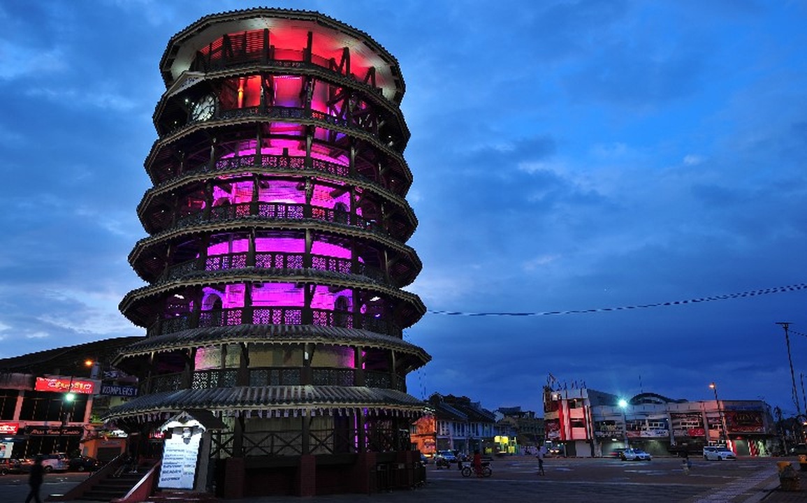 Tháp nghiêng 136 năm tuổi vẫn trụ vững bất chấp phần móng sụt lún do lũ lụt - 2 Tháp nghiêng 136 năm tuổi vẫn trụ vững bất chấp phần móng sụt lún do lũ lụt - 2