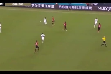 Vừa tới Real Madrid, thần đồng Brazil diễn kịch như Neymar